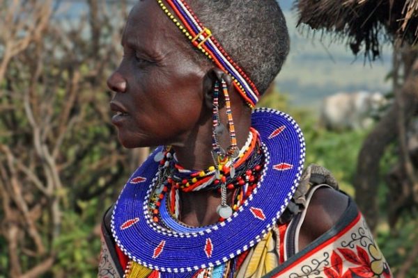 masai-woman-kenya-safari